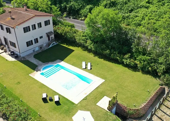 Western Club Hétvégi ház *